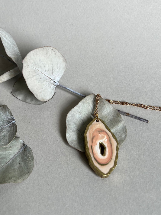 Collier Agate rose