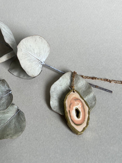 Collier Agate rose