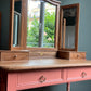 Coiffeuse rose et dorée  - Octone Atelier