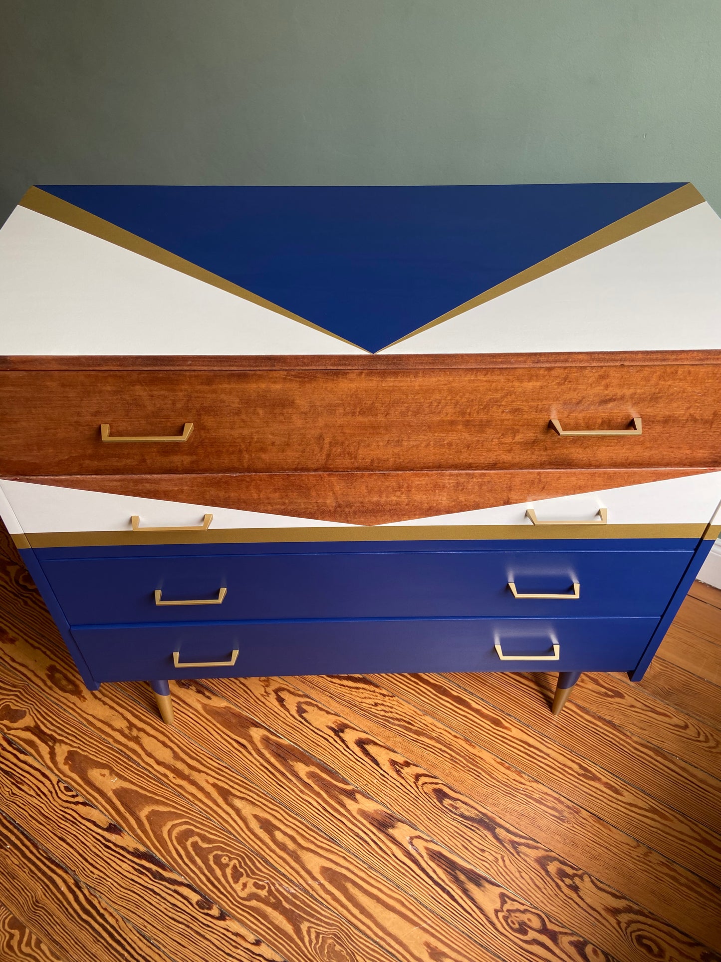 Commode vintage color block