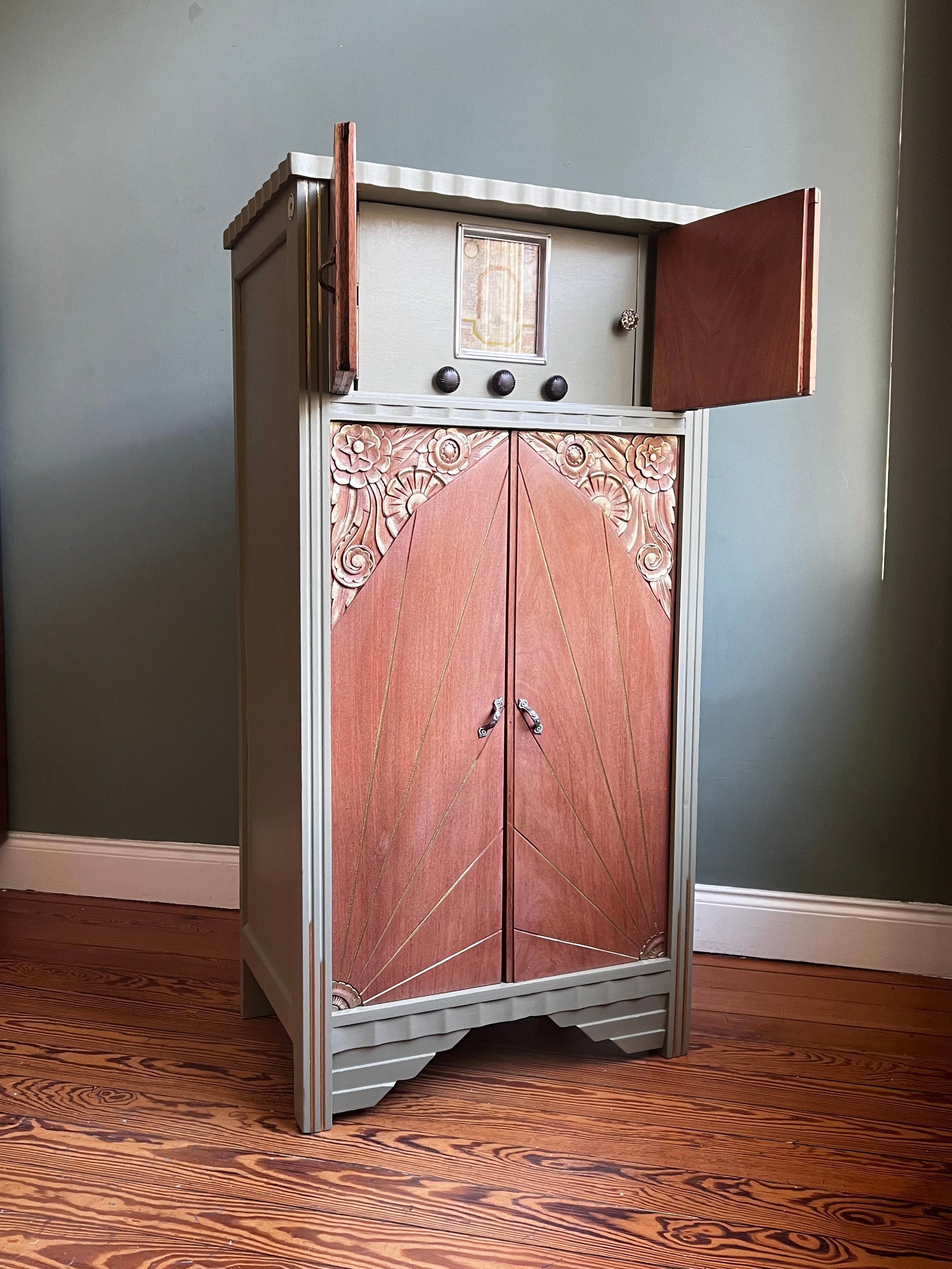 Meuble à musique vert sauge - Octone Atelier